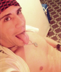 SEXY BOY 57eeebbfcf5c4.jpg