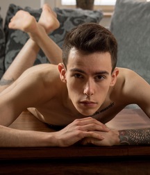 Alexis 5d5dac8ca798b.jpg