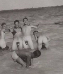 Funny men 599bd85b39bf7.jpg