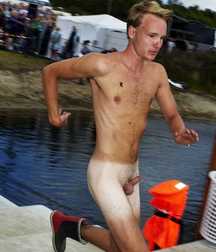 Funny men 599bd8b160123.jpg