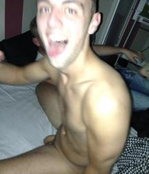 Funny men 599bd8d186314.jpg
