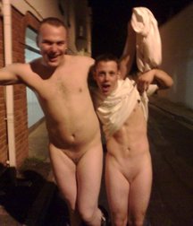 Funny men 599bd922b0cd1.jpg
