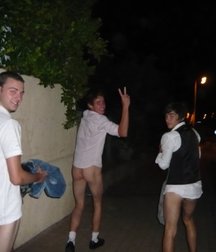 Funny men 599bd943d5466.jpg