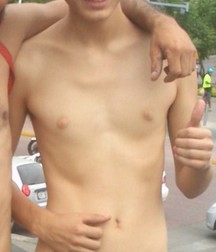 Fun Men in fun thing... 599ef4c6d7904.jpg