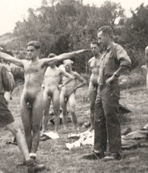 Fun Men in fun thing... 599ef4e3cd451.jpg