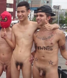 Fun Men in fun thing... 599ef4f4c521e.jpg