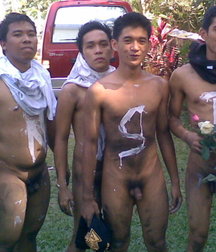 Fun Men in fun thing... 599ef507f063e.jpg