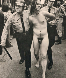 Fun Men in fun thing... 599ef51b969dc.jpg