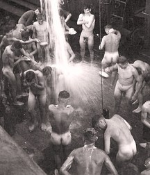 Fun Men in fun thing... 599ef52753213.jpg