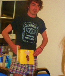 Fun Men in fun thing... 599ef58c6542a.jpg