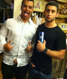 Fun Men in fun thing... 599ef591cf7f0.jpg