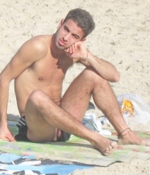 Fun Men in fun thing... 599ef5ce2975e.jpg