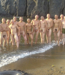Fun Men in fun thing... 599ef5df861d7.jpg