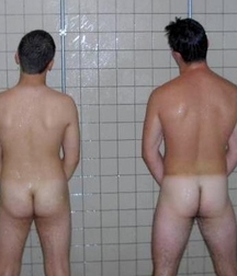 Fun Men in fun thing... 599ef5f21076b.jpg