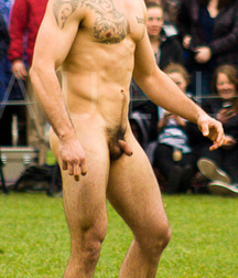Fun Men in fun thing... 599ef6260db62.jpg