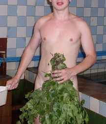 Fun Men in fun thing... 599ef6365b383.jpg