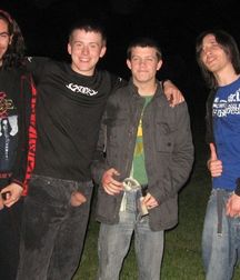 Fun Men in fun thing... 599ef67704699.jpg