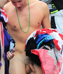 Fun Men in fun thing... 599ef6784c5f9.jpg