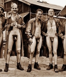 Fun Men in fun thing... 599ef67e63382.jpg