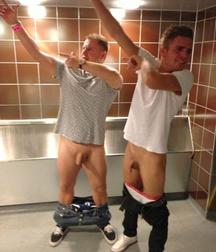 Funny men 59a1b268eb8dd.jpg