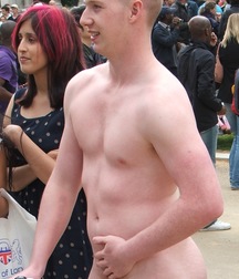 Fun Men in fun thing... 59a682b322704.jpg