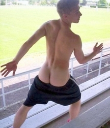 Fun Men in fun thing... 59a682db29edd.jpg
