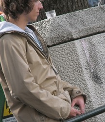 Fun Men in fun thing... 59a68311e0828.jpg