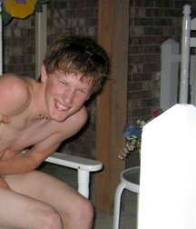 Fun Men in fun thing... 59a68338377e4.jpg