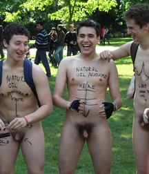 Fun Men in fun thing... 59a6834c22c8b.jpg