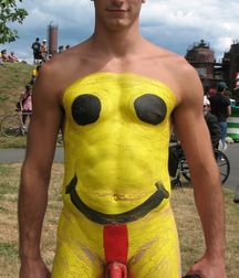 Fun Men in fun thing... 59a6835d87abd.jpg