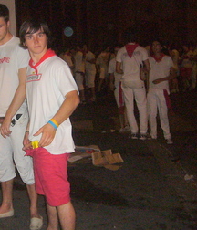 Fun Men in fun thing... 59a6836199634.jpg