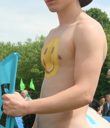 Fun Men in fun thing... 59a6837601e6e.jpg