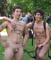 Funny men 59ac4654e3b33.jpg