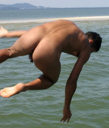 Funny men 59ac46896ecc0.jpg