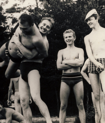 Funny men 59ac4710f0e33.jpg