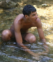 Funny men 59ac47644004b.jpg