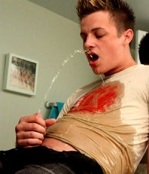 Boys Pissing 4 56da1603384b7.jpg