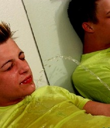 Boys Pissing 4 56da16066df3d.jpg