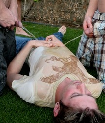 Boys Pissing 4 56da161234e42.jpg