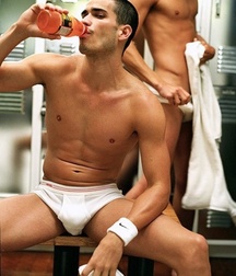 Briefs 71 586a8ea97620a.jpg