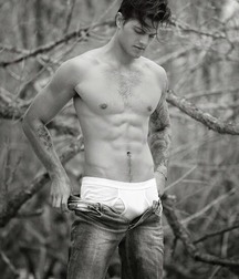 Undies 32 5997262fd0047.jpg