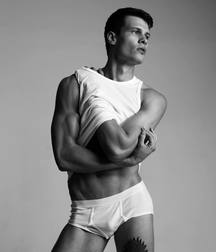 Nude Boys 3 5a22e0d044704.jpg