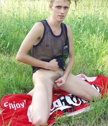 Nudes Boys 10 5a282e07a5d9d.jpg