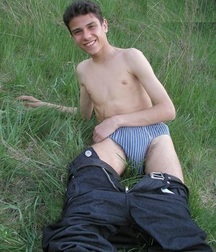 Nude Boys 19 5a2eb5beaecd1.jpg