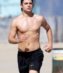 Shirtless 2 57fa0056b3079.jpg