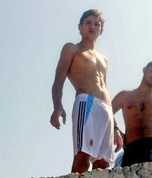Shirtless 2 57fa007211ebc.jpg