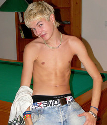 Shirtless 3 57fa065e1e70a.jpg