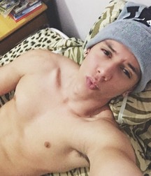 Shirtless 5 580876f5354a6.jpg