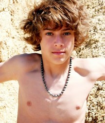 XBG Shirtless 58159bb848fd1.jpg