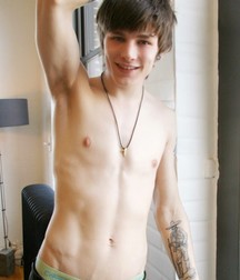 XBG Shirtless 58159bbdebed1.jpg